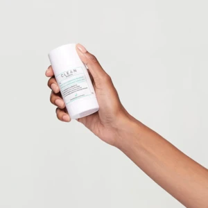 CLEAN RESERVE Kakadu Plum Brigtening Deodorant, 56g.
