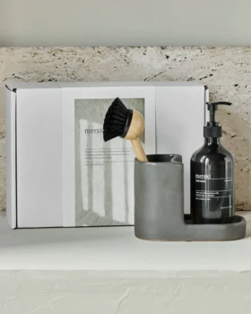 Meraki Gaveæske, dark grey holder + nature brush + shadow lake dish wash, 490ml.