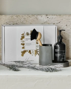 Meraki Gaveæske, jul, dark grey holder + nature brush + shadow lake dish wash, 490ml.