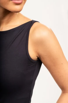 Curare Flow #255 Tank Top Boat Neck - Black
