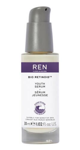Se REN Clean Skincare Bio Retinoid Youth Serum, 30ml. hos Ren-velvaereshop.dk